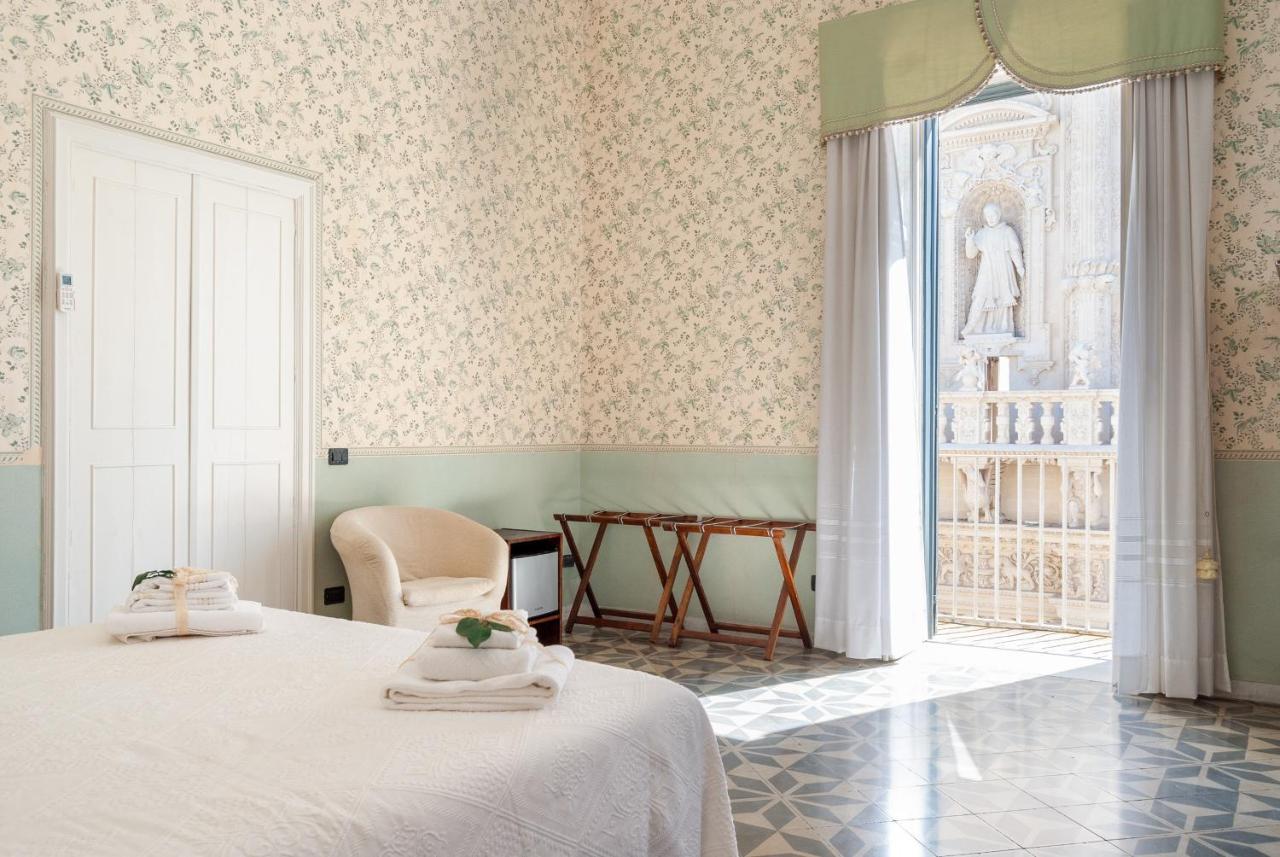 B&B Risveglio Col Rosone Lecce Exterior foto